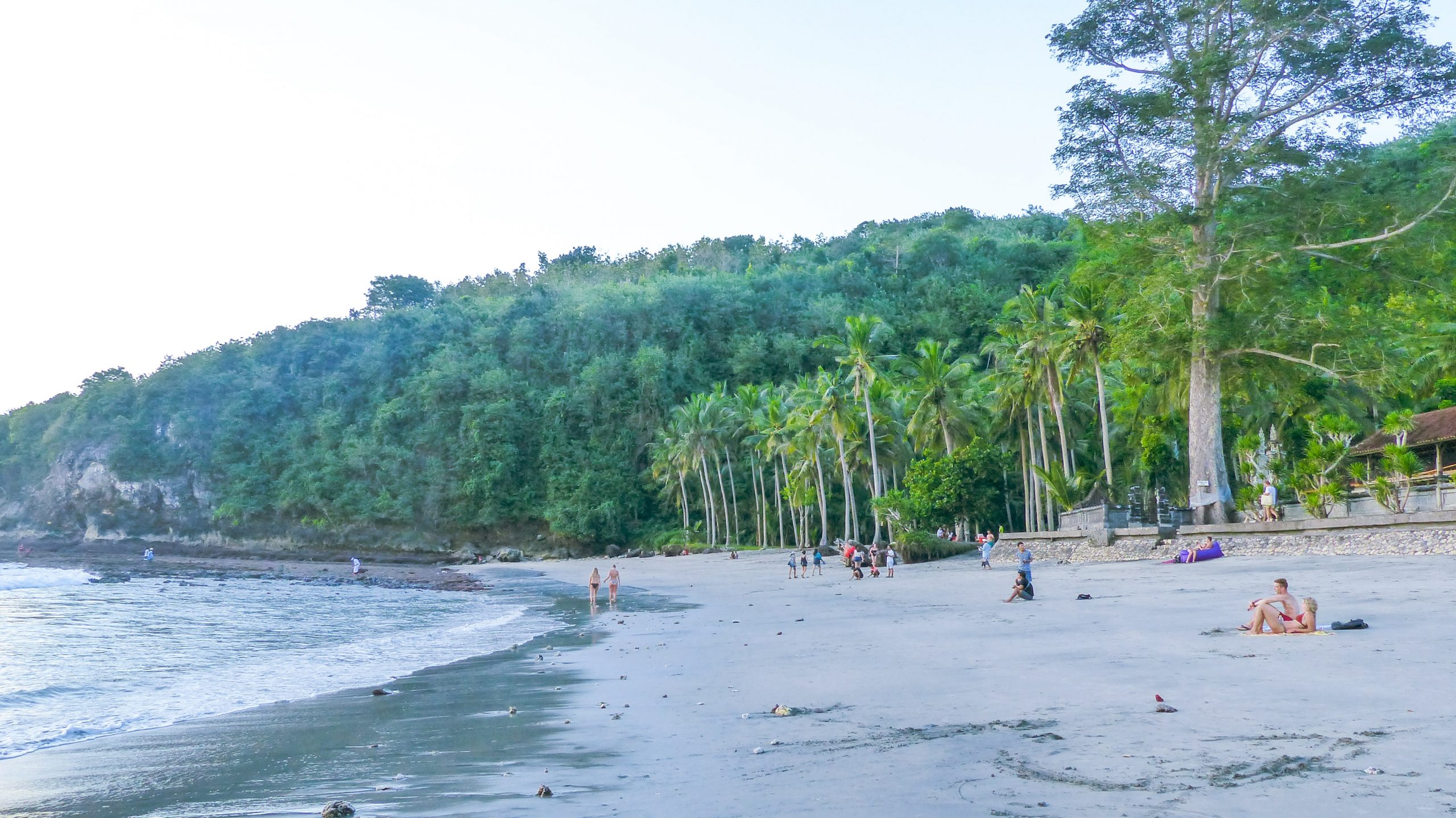 Where To Go At Nusa Penida : A Guide To Crystal Bay Beach Nusa Penida